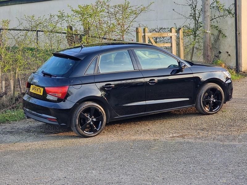 Begagnad Audi A1 Sport 2018 Svart Halvkombi