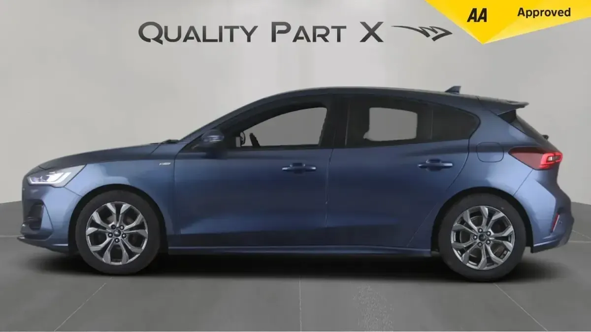 Used Ford Focus ST-Line 2023 Blue Hatchback