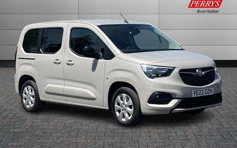 Used 2022 Vauxhall Combo MPV | £13,450 (Fair price) - Image 1/4