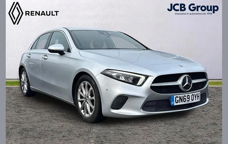 Used Mercedes A180 Executive 113 HP (83 kW) 2019 Silver Hatchback