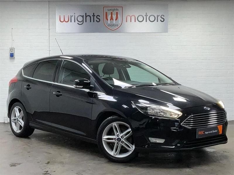Used Ford Focus Zetec 2016 Black Hatchback