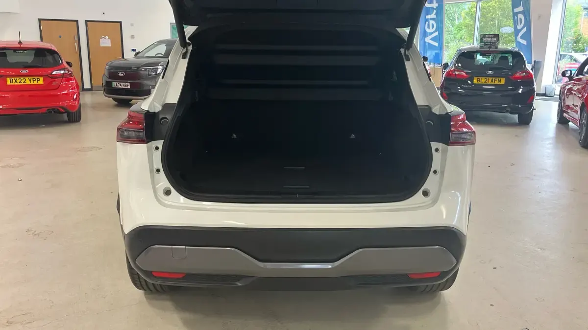 Used Nissan Qashqai Tekna 190 HP (139 kW) 2023 White SUV