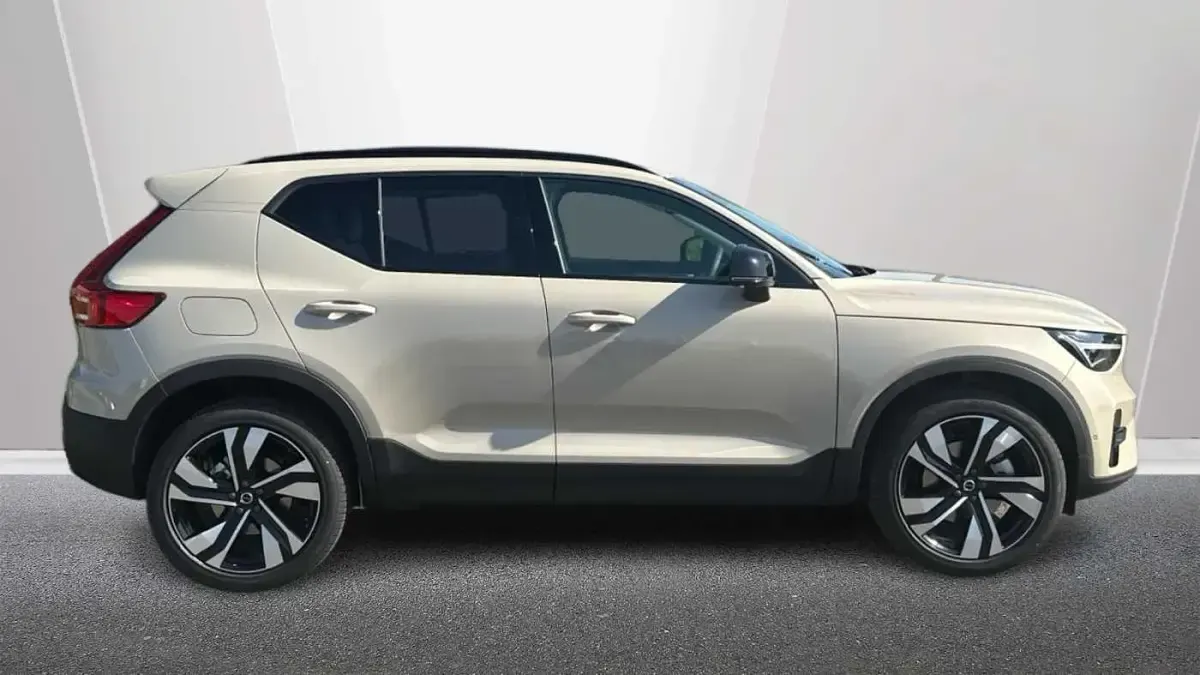 New Volvo XC40 Ultra 161 HP (118 kW) 2027 SUV