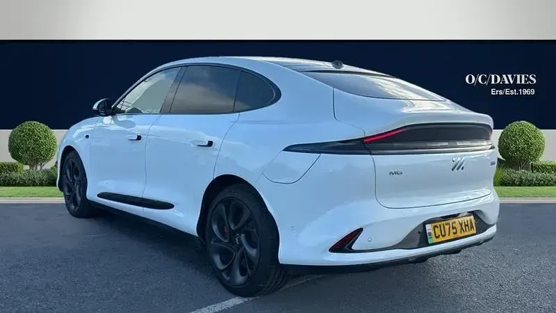 New MG IM6 553 kW (752 HP) 2025 White SUV