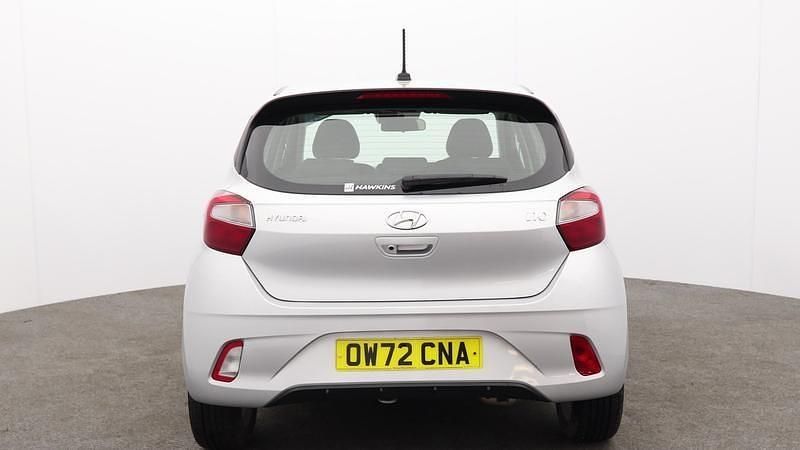 Used Hyundai i10 SE 84 HP (61 kW) 2022 Silver Hatchback