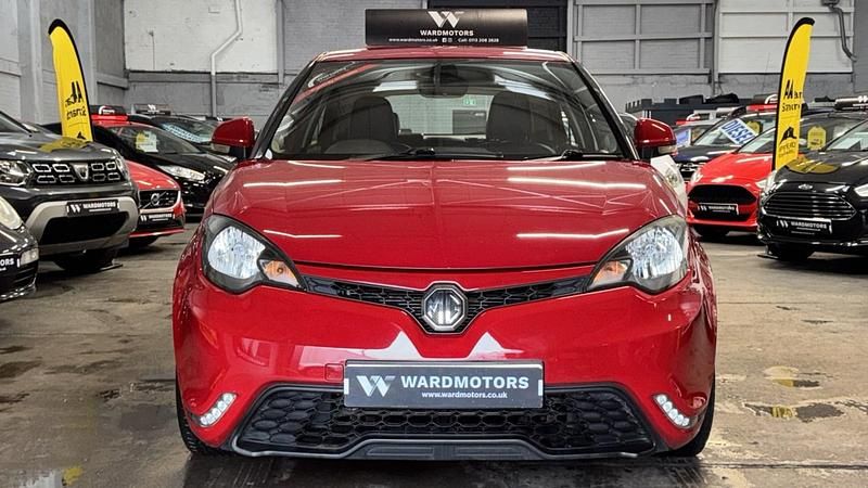 Used MG MG3 2014 Red Hatchback