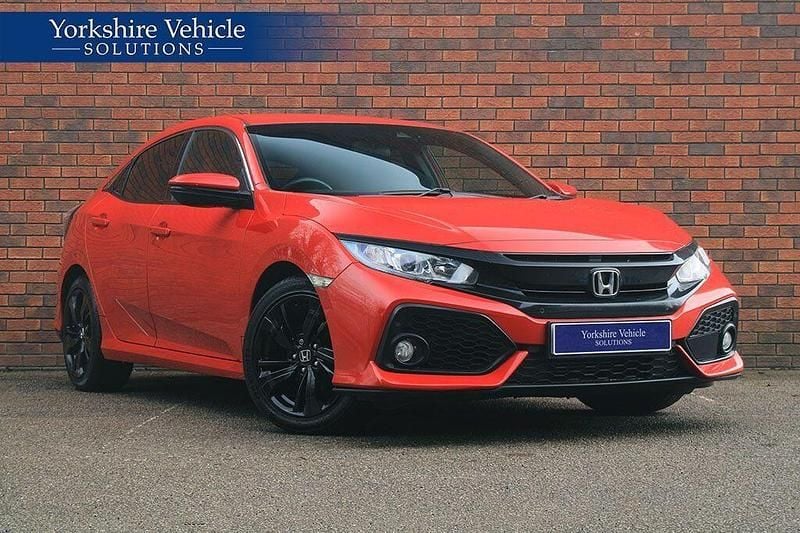 Used Honda Civic SR 126 HP (92 kW) 2019 Red Hatchback