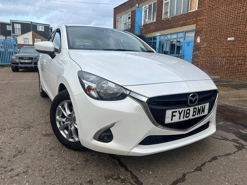 Used Mazda 2 2018 White Hatchback
