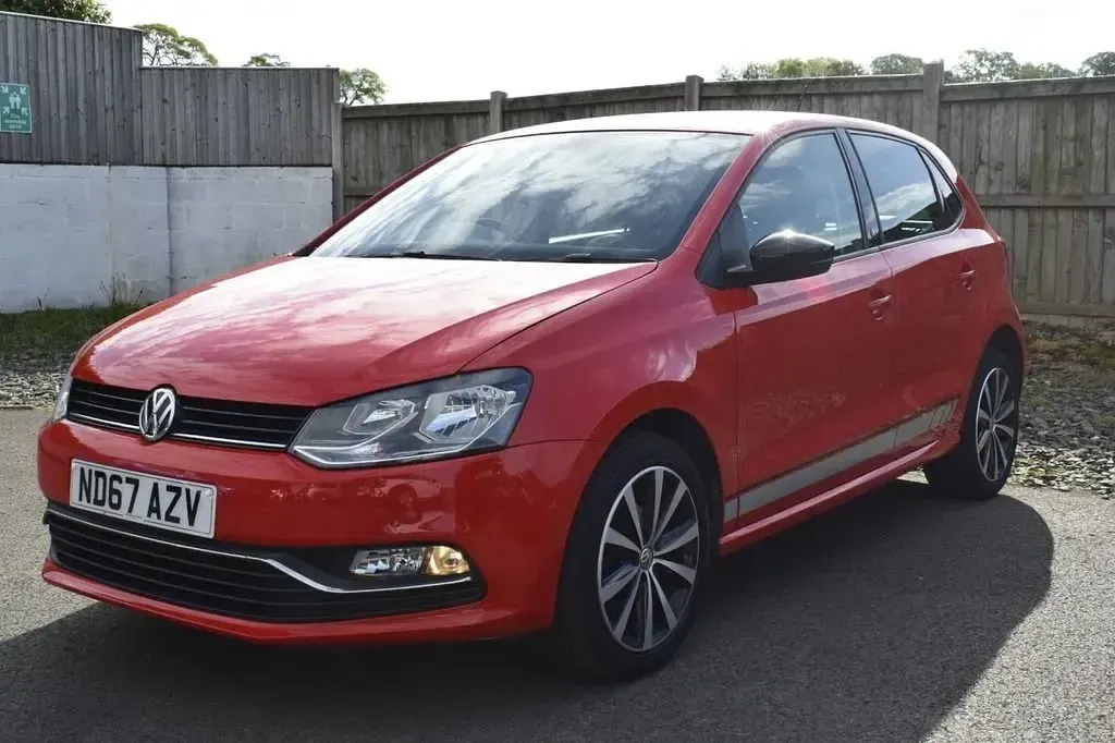Usado VW Polo Beats 60 HP (44 kW) 2017 Vermelho Citadino