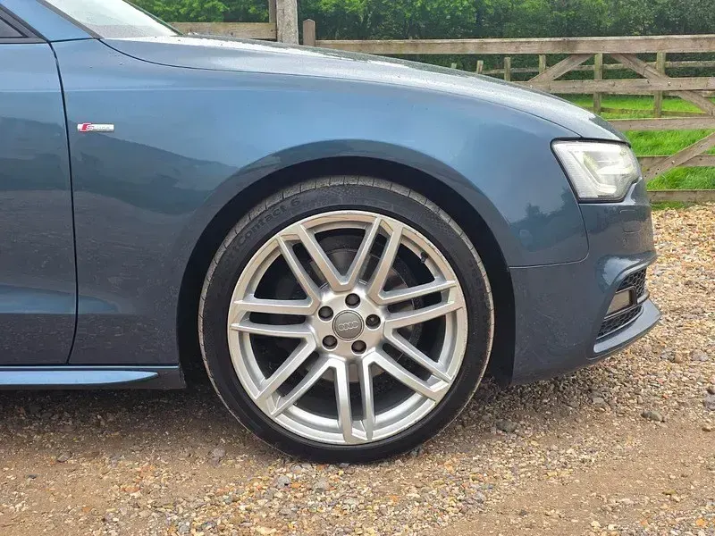 Używany Audi A5 Black Edition 2015 Niebieski Coupe