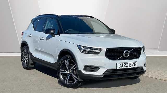 Used 2022 Volvo XC40 R-Design SUV | £29,045 (Expensive) - Image 1/3