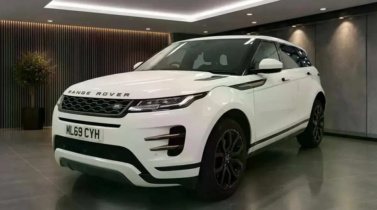 Used Land Rover Range Rover evoque R-Dynamic 2019 White SUV