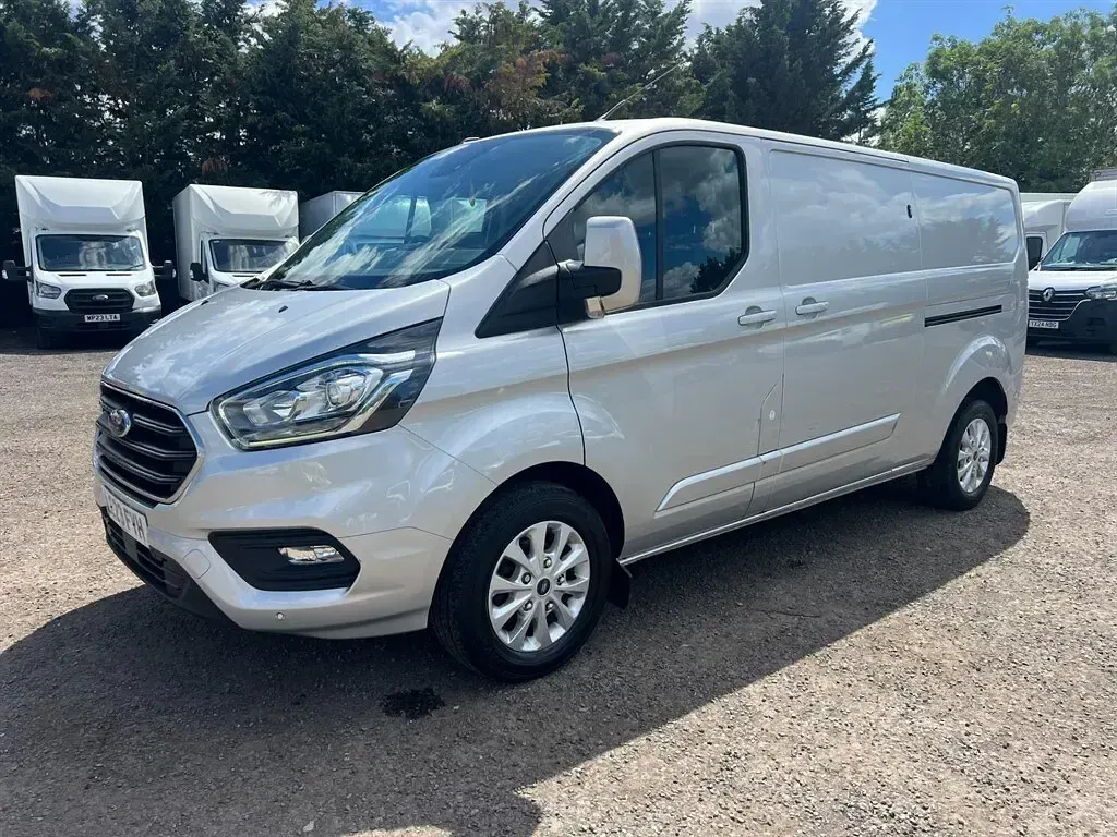 Used Ford Transit Custom Limited 130 HP (95 kW) 2023 Silver Van