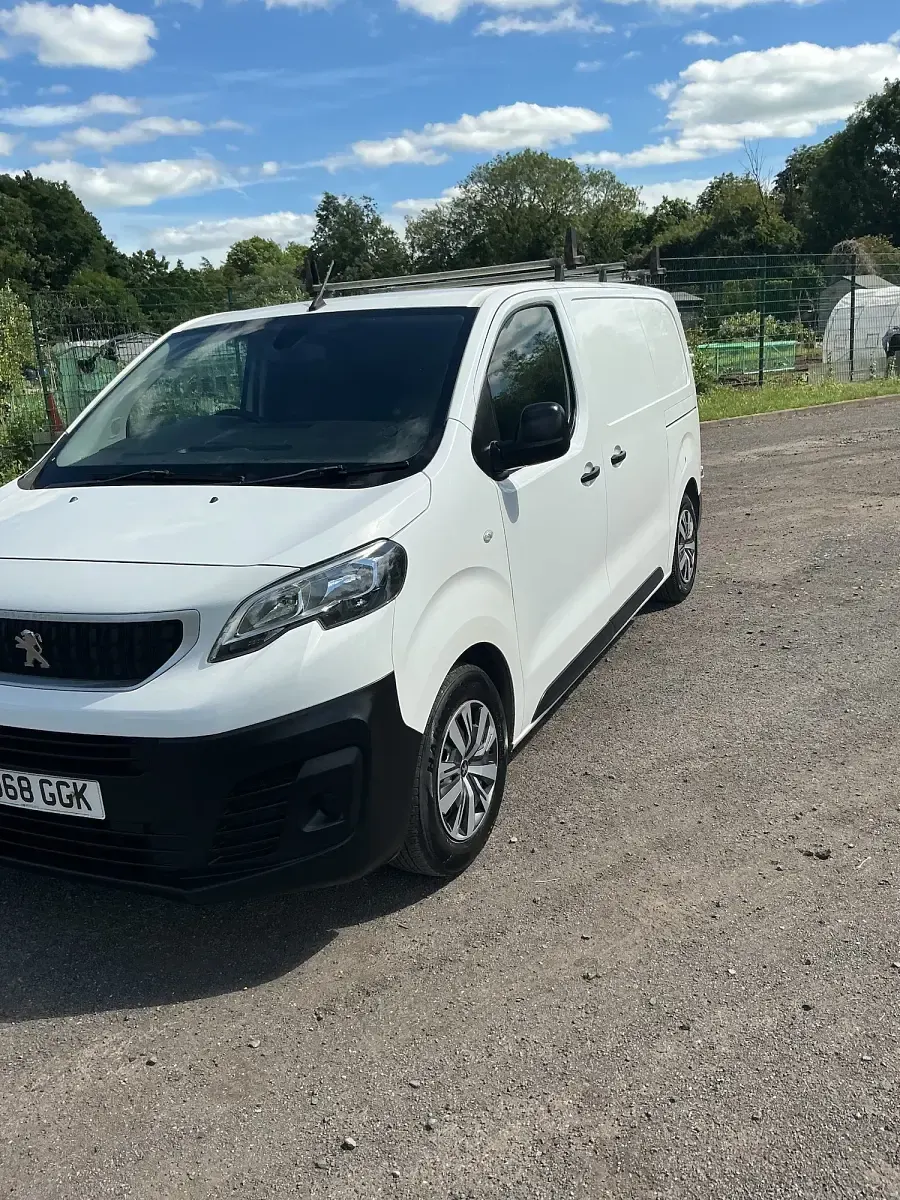 Used Peugeot Expert 2018 White Van