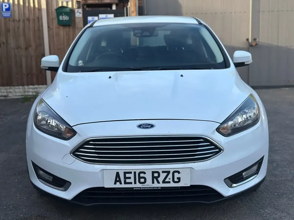 Used Ford Focus Titanium 2016 White Hatchback