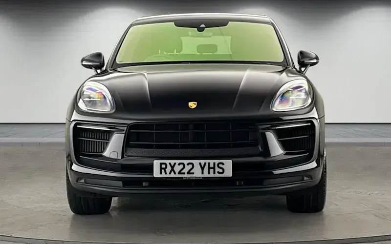 Used Porsche Macan 379 HP (278 kW) 2025 SUV