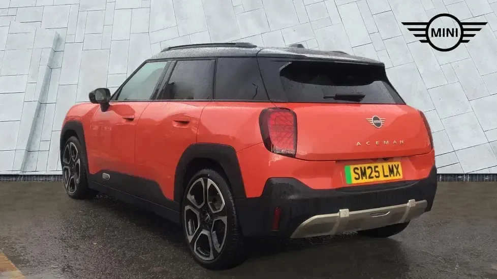 Used Mini Aceman 133 kW (181 HP) 2025 Red SUV
