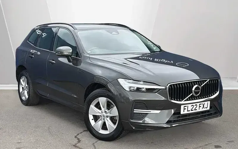Used Volvo XC60 Momentum 250 HP (183 kW) 2021 SUV