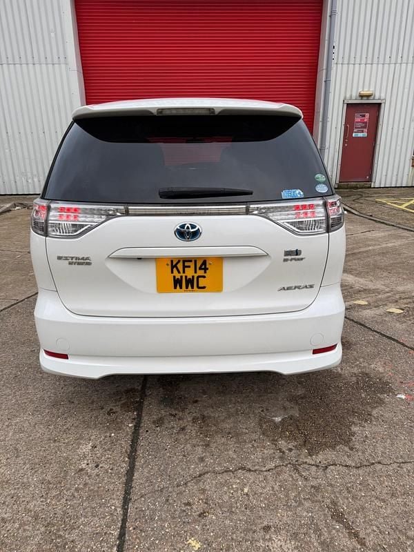 Used Toyota Estima Hybrid 2014 Pearl white MPV