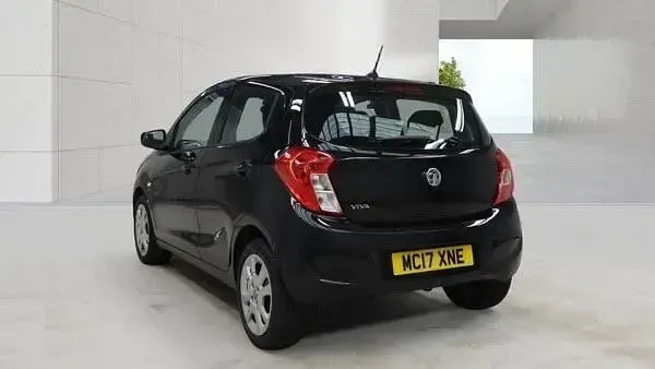 Usado Vauxhall Viva 75 HP (55 kW) 2017 Preto Citadino