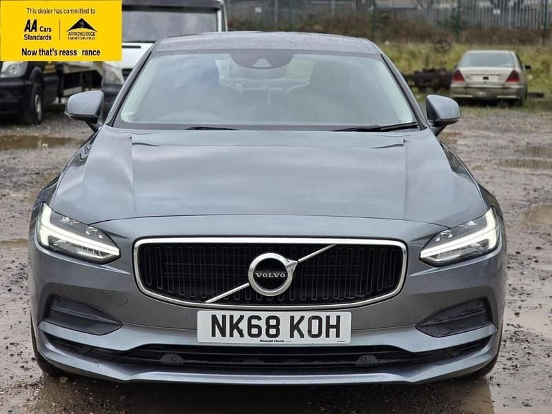 Used Volvo S90 Momentum 190 HP (139 kW) 2018 Grey Sedan