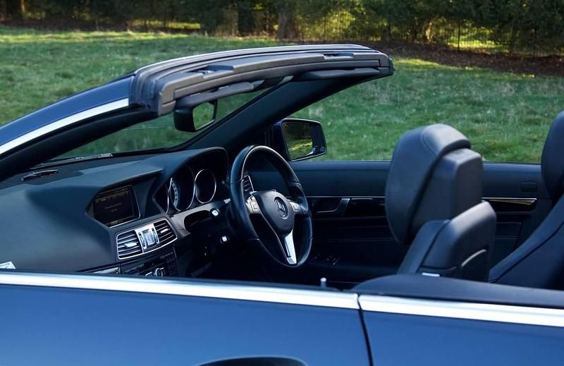 Begagnad Mercedes E220 SE 2013 Grå Cab