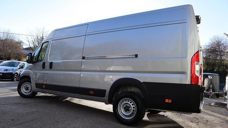 Grey New 2025 Peugeot Boxer Van | £27,499 (Fair price) - Image 1/4