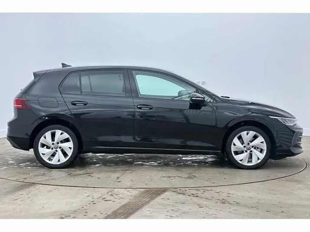 Used VW Golf VIII 204 HP (150 kW) 2025