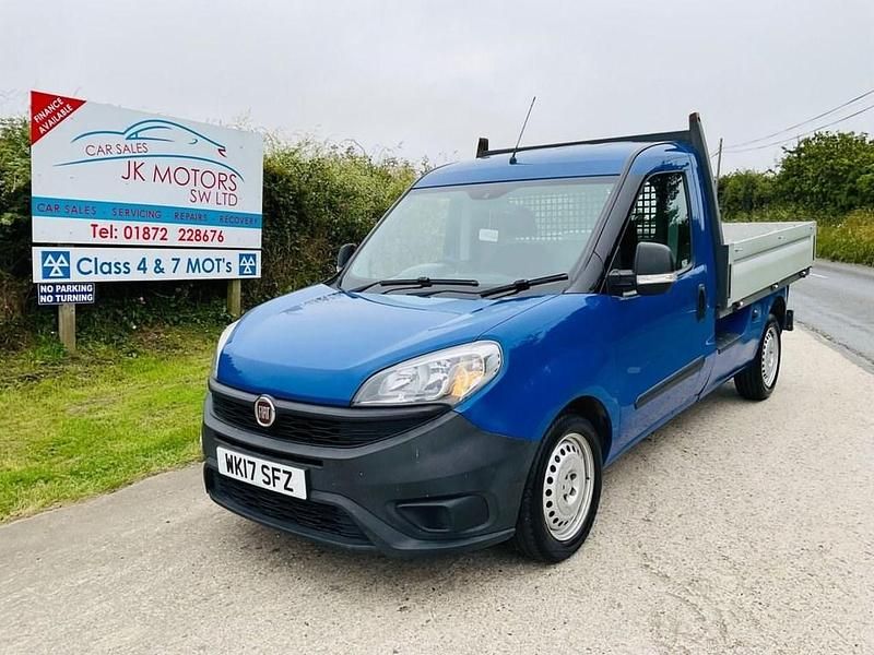 Blue Used 2017 Fiat Doblò MPV | £8,995 (Expensive) - Image 1/3