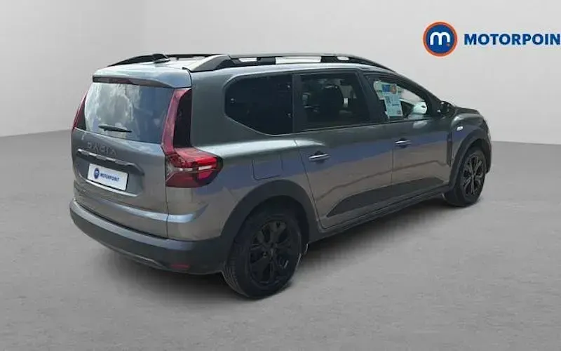 Used Dacia Jogger Extreme 141 HP (103 kW) 2025 MPV