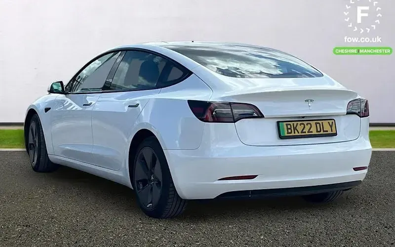 Used Tesla Model 3 Performance 334 kW (455 HP) 2022 White Sedan