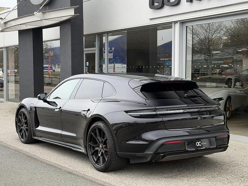 Used Porsche Taycan Performance Package 439 kW (598 HP) 2024 Black Estate