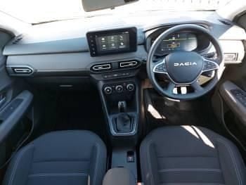Second-hand Dacia Jogger Expression 140 CP (102 kW) 2024 Verde Monovolum