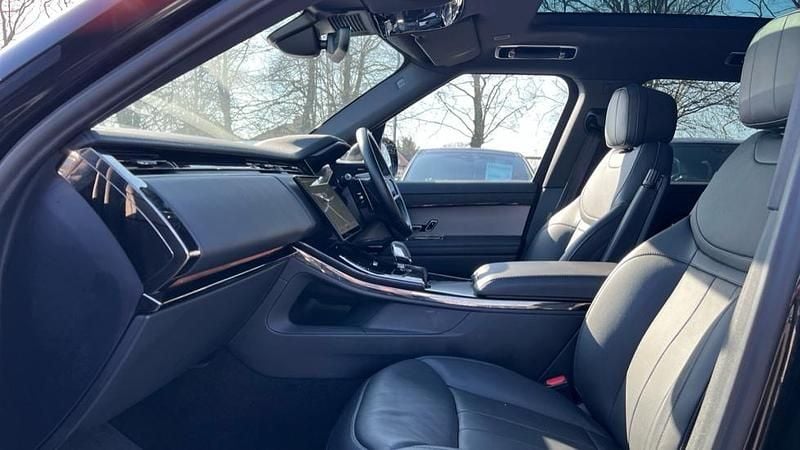 Used Land Rover Range Rover Sport SE Dynamic 300 HP (220 kW) 2023 Black SUV