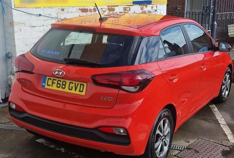 Used Hyundai i20 SE 101 HP (74 kW) 2019 Red Hatchback