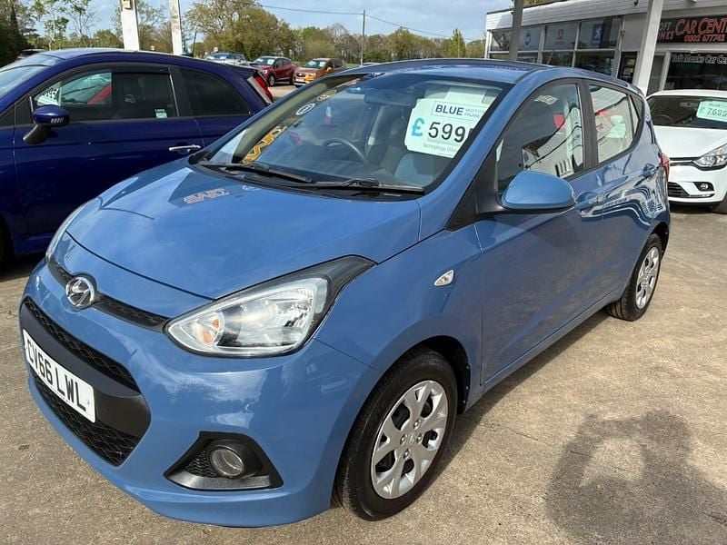 Used Hyundai i10 SE 67 HP (49 kW) 2016 Blue Hatchback