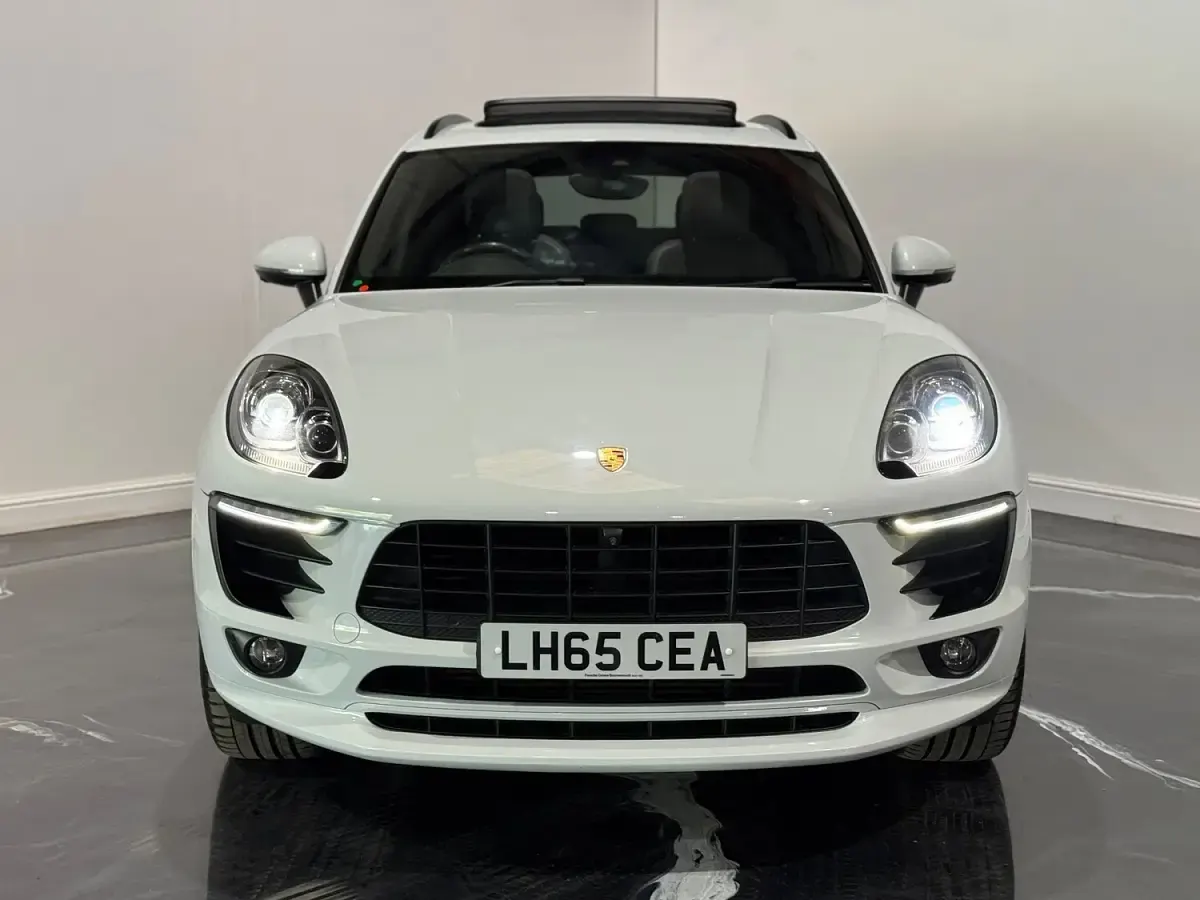 Used Porsche Macan 258 HP (189 kW) 2015 White SUV
