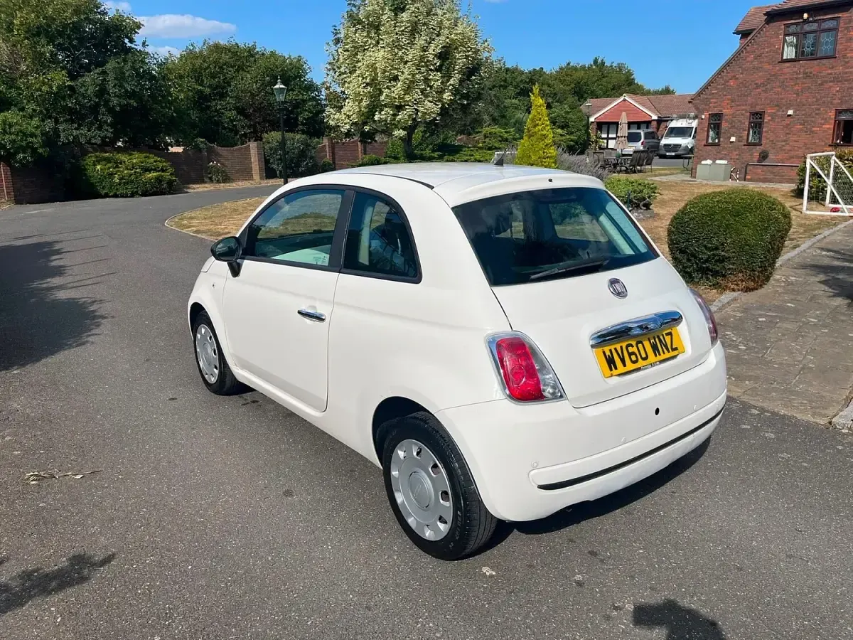 Used Fiat 500 Pop 69 HP (50 kW) 2010 White Hatchback