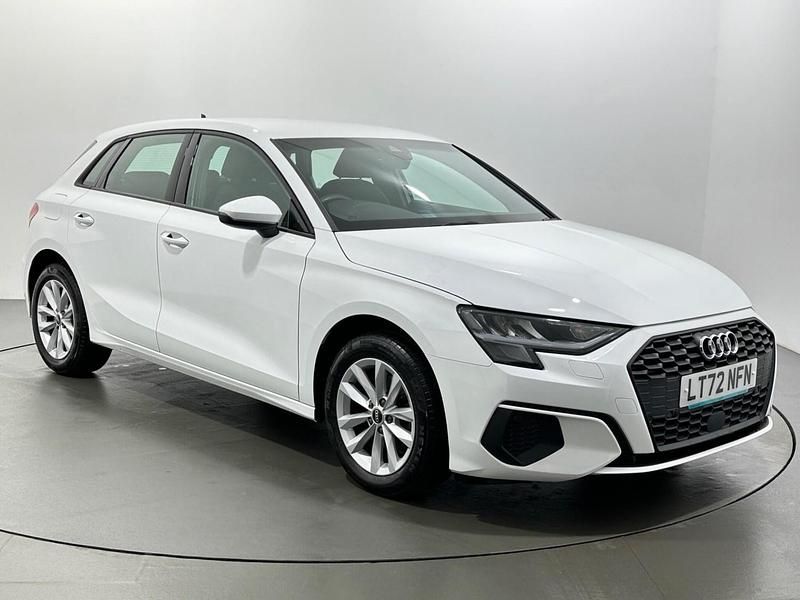 Used Audi A3 Sportback 110 HP (80 kW) 2022 White Hatchback