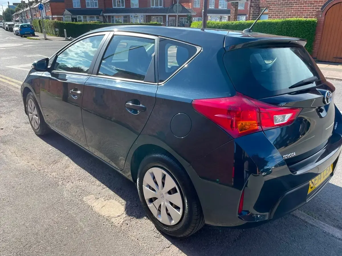 Used Toyota Auris Active 2014 Grey Hatchback