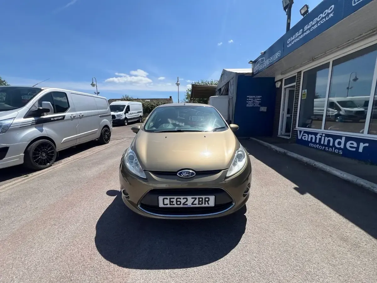 Used Ford Fiesta Zetec 2012 Gold Hatchback