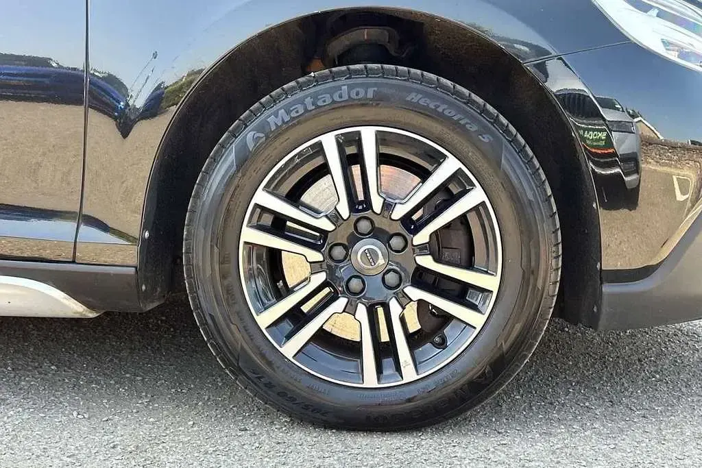 Used Volvo V40 Plus 150 HP (110 kW) 2018 Black Hatchback