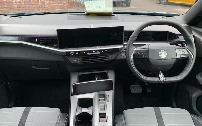 Used Vauxhall Grandland X GSe 136 HP (100 kW) 2024 Blue SUV