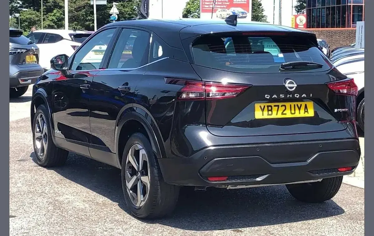 Used Nissan Qashqai Acenta Premium 190 HP (139 kW) 2022 Black SUV