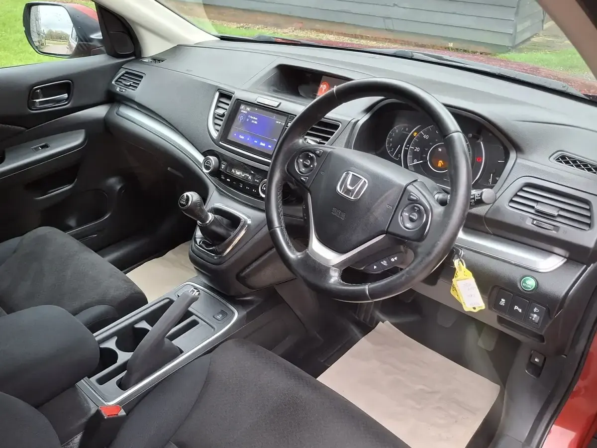 Used Honda CR-V SE Plus 160 HP (117 kW) 2016 Red SUV