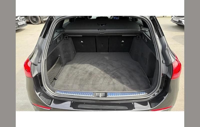 Used Mercedes C200 AMG line 200 HP (147 kW) 2025 Black Estate