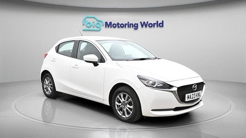 Used Mazda 2 90 HP (66 kW) 2023 White Hatchback