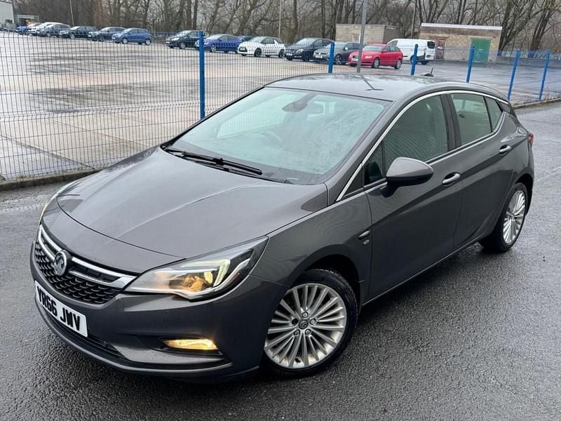 Used Vauxhall Astra Elite 136 HP (100 kW) 2016 Grey Hatchback