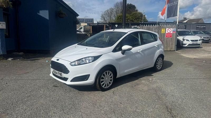 Used Ford Fiesta Style 82 HP (60 kW) 2014 White Hatchback