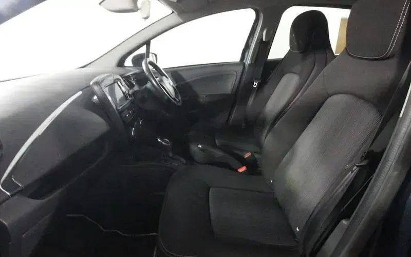 Used Renault Zoe Dynamique 67 kW (92 HP) 2017 Grey Hatchback